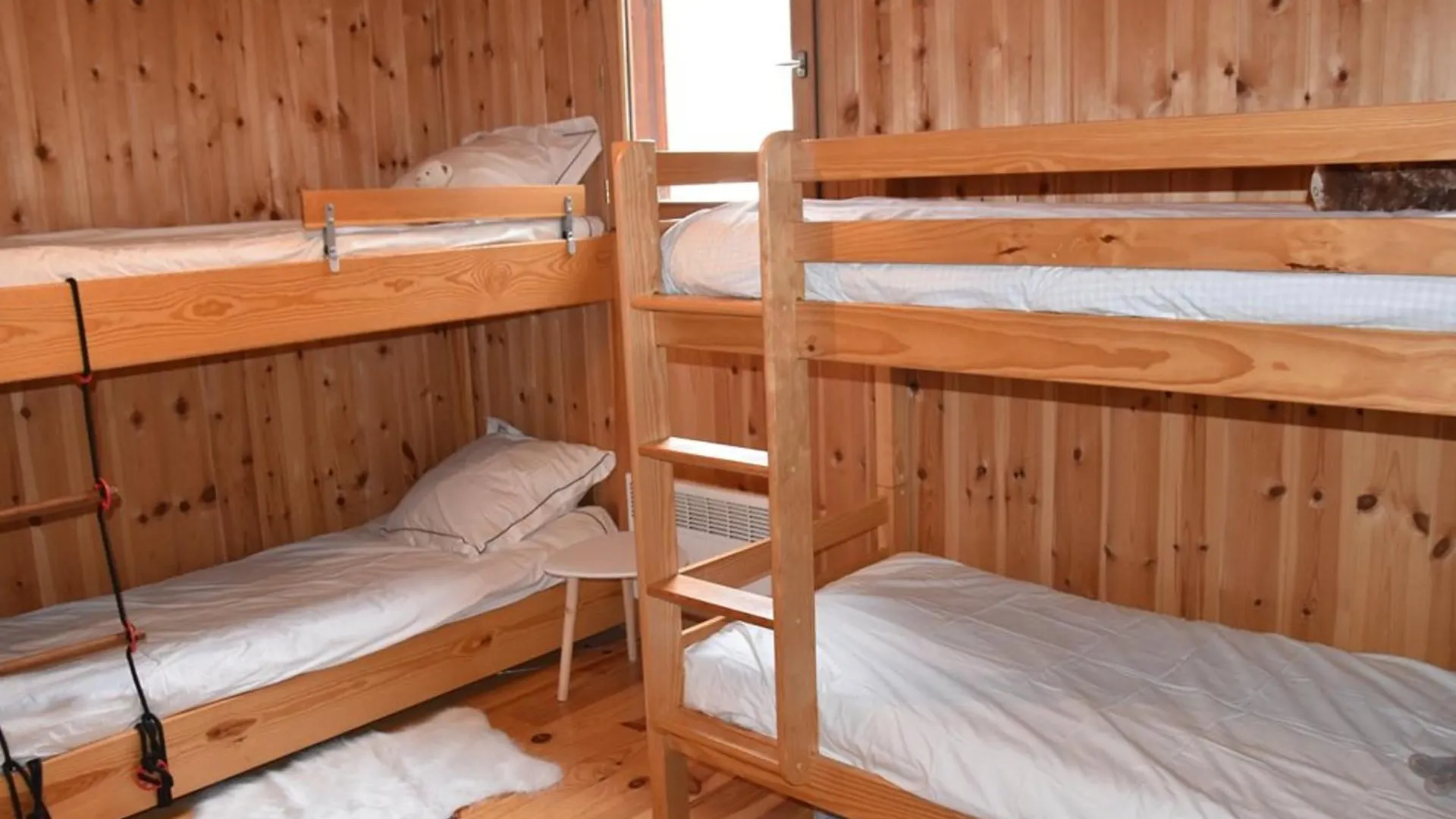 Chalet Cosy A Montgenevre Avec Cheminee Et Wifi - Fr-1-266-244